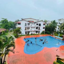 Raahi Stories - Cozy 1BHK with Pool & Balcony 5 min to Calangute and Baga
