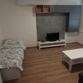 Comorra Studio Apartment - Komarno