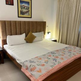 Spacious 2BHK Ap โรงแรมในQādiān