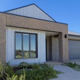 3-Bedroom Home Flexible Beds North Shepparton