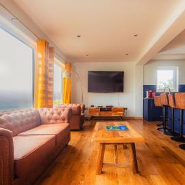 3 BR Elegant Cottage By FairyPools Harport View, viešbutis mieste Carbost