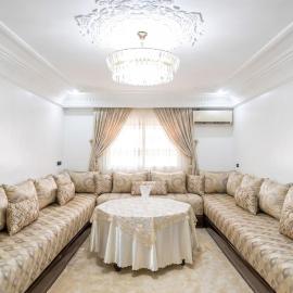 Dar Diafa, Appartement double salon centre Khouribga, FIBRE et NETFLIX – hotel w mieście Churibka