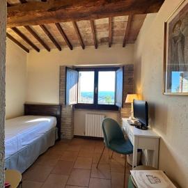 Hotel Fontebella, מלון באסיסי