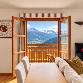 Crans-Montana 3BR - Mountain View, Balcony and Parking