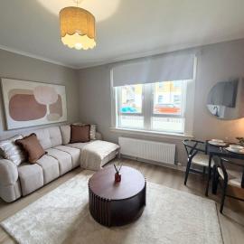 Elegant 2-BDR Flat in Glasgow - Sleeps 4 - Parking