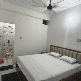 Hotel Maa Vindhyavasini, khách sạn ở Kasia
