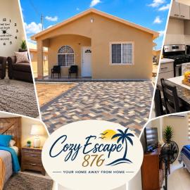 Cozy Escape 876 Secure 2BR with AC, Parking & near Beaches, hotel v destinaci Portmore