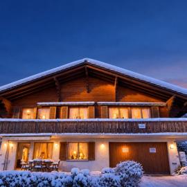 Concierge, Lake Thun/Alps Scenic Views by SwissHut, hotel di Sigriswil