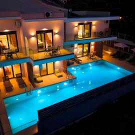 Aelia Luxury Apartments & Pool