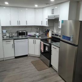 Beautiful Tranquil 1Bedroom Basement Suite