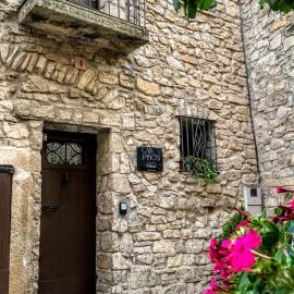 CAN PINÓS de GUIMERÀ、Guimeráのホテル