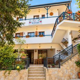 Viesnīca Vrisi Guest House pilsētā Pedulasa