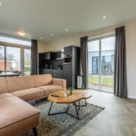 Just Nature Light 4 - Modern vakantiehuis met omheinde tuin