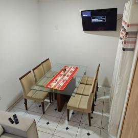 Casa Brasília - 3 quartos - suíte - até 10 pessoas, hotel en Samambaia