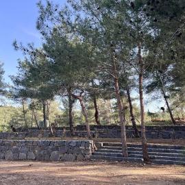 Pine Forest Camping in Kobayat, hotel a Al Qbayyāt