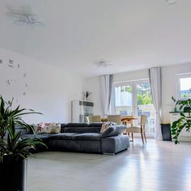 Gemütliche Wohnung mit Terrasse nahe Würth, hotel v destinaci Künzelsau