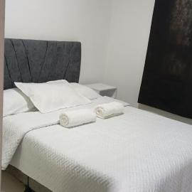 Hotel y Apartahotel HYL Simijaca Cerca a la plaza de ganado