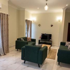Ehills Suites, хотел в Такоради