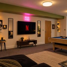 Stylish Apartment in High street Morley