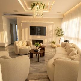 Mariee' Luxury Penthouse