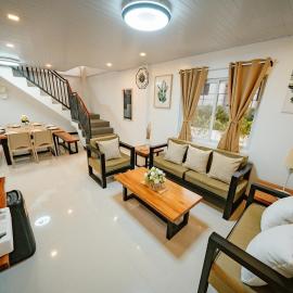 Twin Residences with Jacuzzi in Tagaytay CASA RENEE