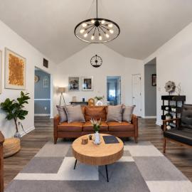 The Lofthouse 4 bds Private Fence Pet Friendly