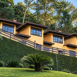 Villa di Serra by Concavus, hotel u gradu 'Monte Verde'
