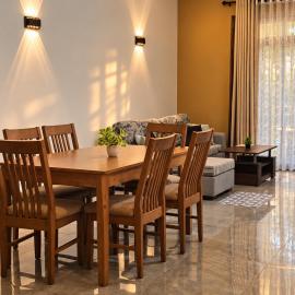 Lakeview Apartment with Modern Interior and Facilities