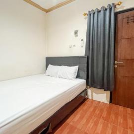 RedDoorz near LRT Taman Mini Jakarta