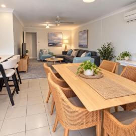 Coastal Townhouse, Walk Everywhere