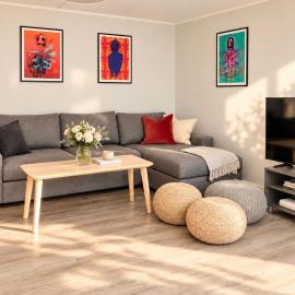 3BR Penthouse in city center with free parking
