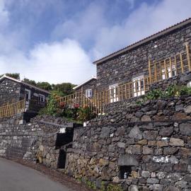 Stone Dreams - Pedra da Atafona, hotel in Calheta de Nesquim