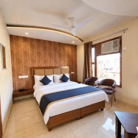 Hotel RR Eleven Sector 45 Chandigarh, Hotel in Chandīgarh
