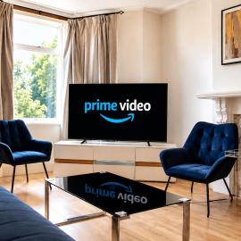 Contractor or Student Groups Home for 12 - Fully Furnished with Set Kitchen, Fast WiFi & Free Parking - Near Bradford University & City Centre