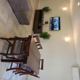 Self-catering apartments with 2 separate bedrooms, viešbutis mieste Viktorija Folsas