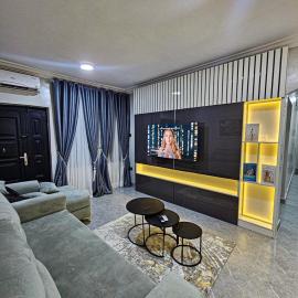Max Alvera Stylish 2 Bedroom Apartment Shagamu, Hotel in Sagamu