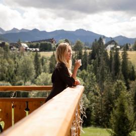 Dom Hrabiego Tatrzańska Polana with Mountain View, Private Sauna & Free Parking by Downtown Apartments