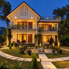 Maxhills Manor