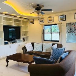 Elegant 1 Bedroom Home Huge Living Area Terrace