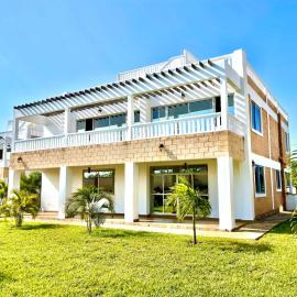 Zuhri Villas, Diani