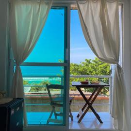 Surf Zone Hostel, hotel in Saquarema