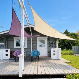 LITTLE MOANA Tateyama Cabin 1 min to Beach Mt Fuji Dog OK, Hotel in Tateyama