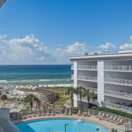 Gulf View Ocean Front Condo Balconies 2 Pools Hot tub Sauna Gym Full Kitchen Washer and Dryer