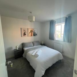 Modern double room new build home