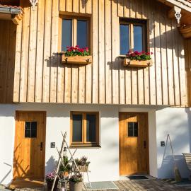 Hoicherhof Chalets Ferienwohnungen，Wackersberg的飯店
