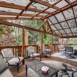 Creekside Escape Near Vancouver Medical Center
