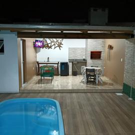 Casa com Piscina e Ar Condicionado
