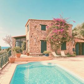 Private pool villa Beach 50 m away 10 guests