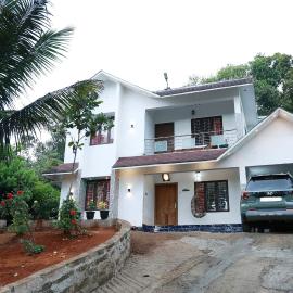 Hilly Blossom - Private 3BR Villa Near Munnar