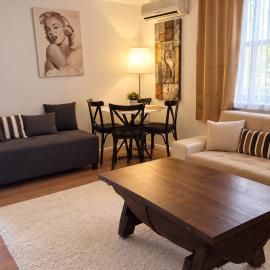 apartment with garden 9 km from the airport